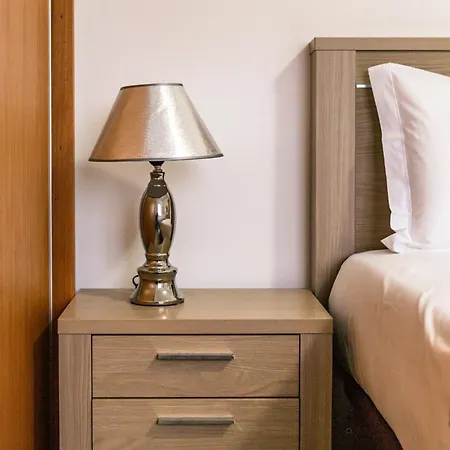 Silver Gate 公寓 *